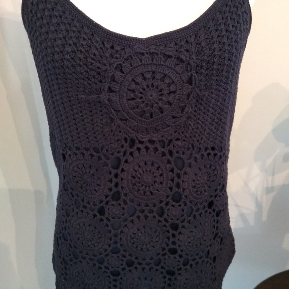 Top - Picture 2 of 2